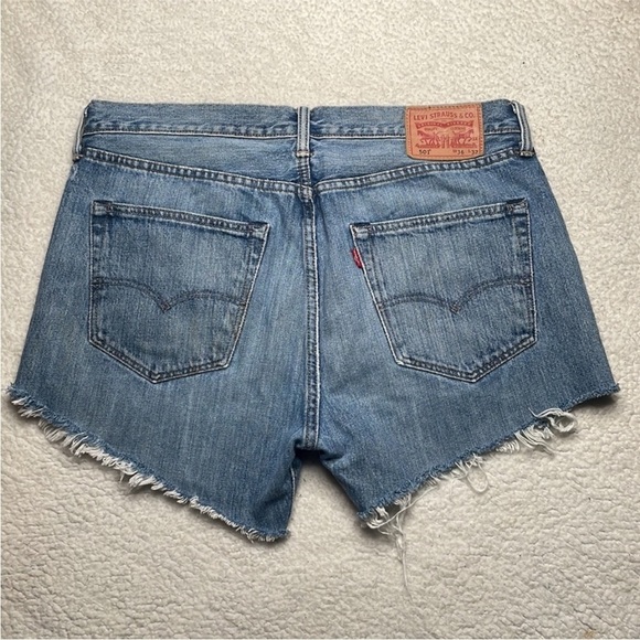 Levis denim Jeans 501 Button Fly Distressed Ripped size 36 Distressed - Picture 5 of 9